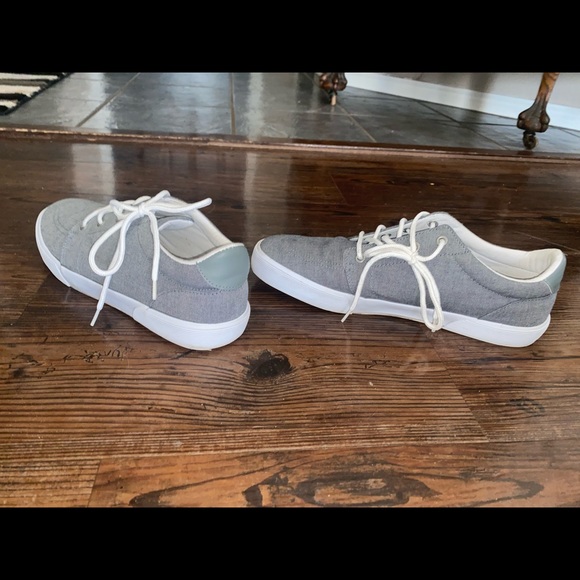 Shoe - Picture 2 of 3